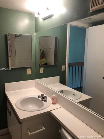 17455 NW 67th Ct #E-17, Hialeah, FL 33015 photo 16