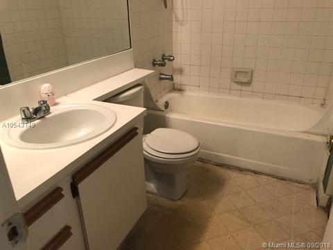 17455 NW 67th Ct #E-17, Hialeah, FL 33015 photo 15