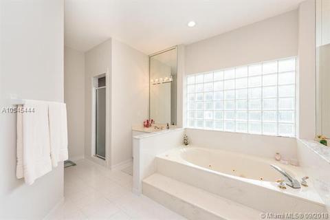 15650 NW 83rd Pl, Miami Lakes, FL 33016 photo 24