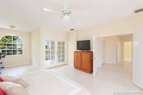 15650 NW 83rd Pl, Miami Lakes, FL 33016 photo 23