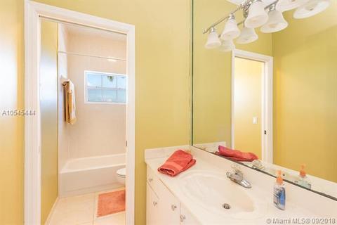 15650 NW 83rd Pl, Miami Lakes, FL 33016 photo 20