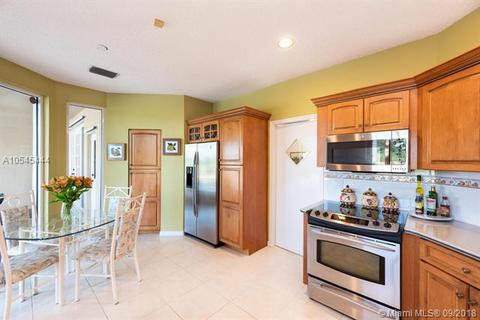 15650 NW 83rd Pl, Miami Lakes, FL 33016 photo 14