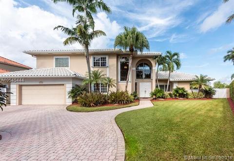 15650 NW 83rd Pl, Miami Lakes, FL 33016 photo 1