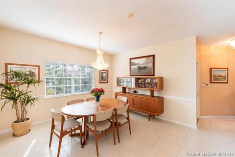 15650 NW 83rd Pl, Miami Lakes, FL 33016 photo 12