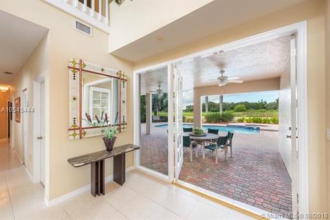 15650 NW 83rd Pl, Miami Lakes, FL 33016 photo 11