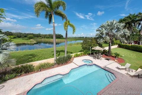 15650 NW 83rd Pl, Miami Lakes, FL 33016 photo 4