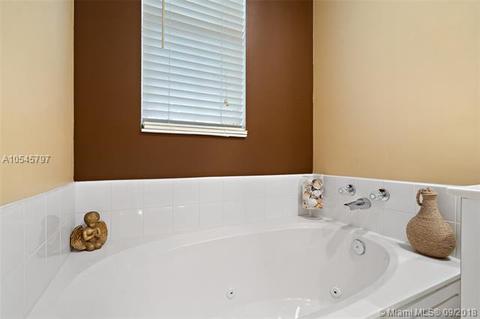 2857 E Community Dr, Jupiter, FL 33458 photo 17