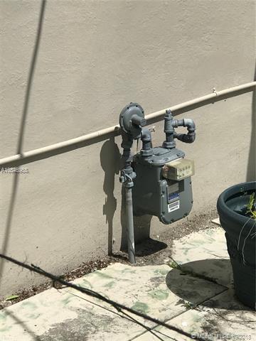 Undisclosed, Hialeah, FL 33013 photo 16