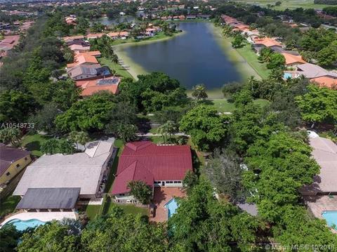 15131 Menteith Pl, Miami Lakes, FL 33016 photo 5