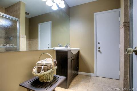 15131 Menteith Pl, Miami Lakes, FL 33016 photo 18