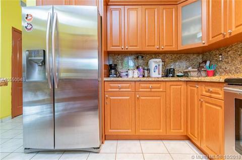 2789 W 68th Pl, Hialeah, FL 33016 photo 7