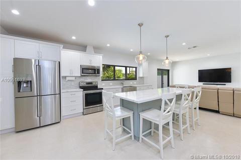 911 E 12th Pl, Hialeah, FL 33010 photo 17