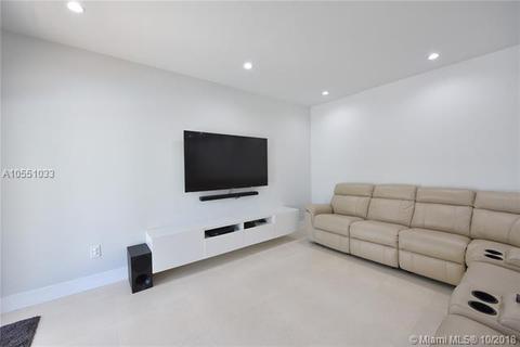 911 E 12th Pl, Hialeah, FL 33010 photo 22