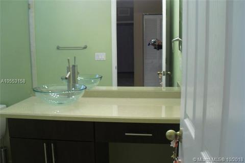Undisclosed, Miami, FL 33196 photo 13