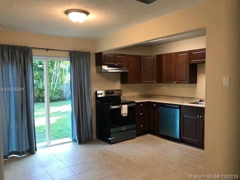 8008 SW 4th Pl, North Lauderdale, FL 33068 photo 3