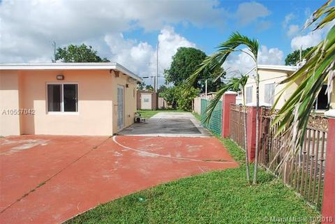 531 E 43rd St, Hialeah, FL 33013 photo 4