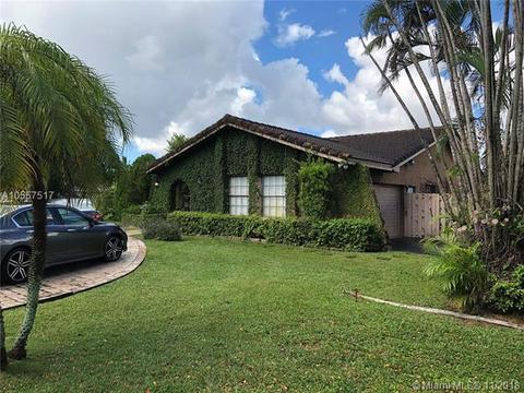 7601 Halmstad Dr, Hialeah, FL 33015 photo 1