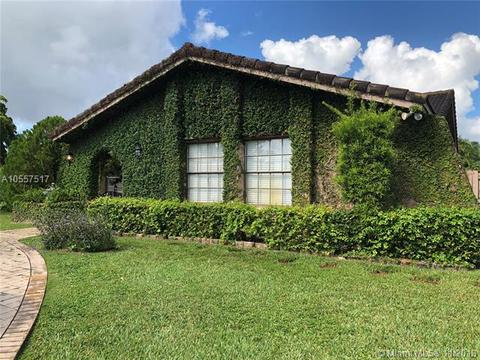 7601 Halmstad Dr, Hialeah, FL 33015 photo 3