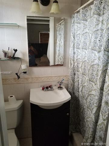 Undisclosed, Miami, FL 33165 photo 14