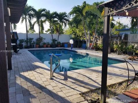 Undisclosed, Miami, FL 33165 photo 7