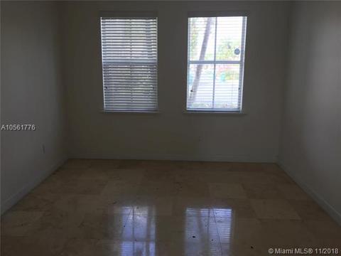 4843 NW 109th Path, Doral, FL 33178 photo 2