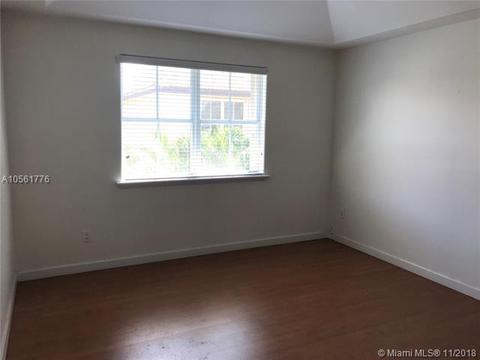 4843 NW 109th Path, Doral, FL 33178 photo 7