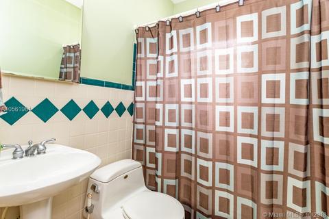 360 E 37th St, Hialeah, FL 33013 photo 31