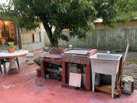 4244 E 10th Ave, Hialeah, FL 33013 photo 4