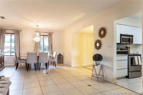 14601 Sabal Dr, Miami Lakes, FL 33014 photo 22