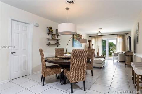 14601 Sabal Dr, Miami Lakes, FL 33014 photo 8