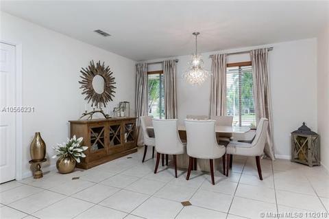 14601 Sabal Dr, Miami Lakes, FL 33014 photo 7