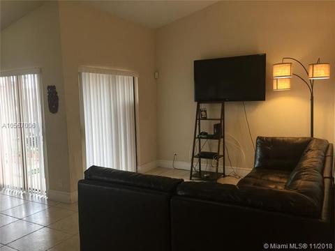 6014 NW 170th Ter, Hialeah, FL 33015 photo 4