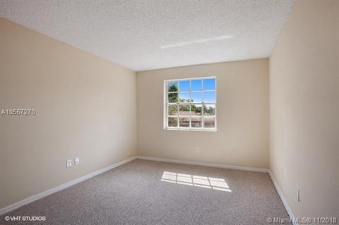 7401 Coldstream Dr, Hialeah, FL 33015 photo 13