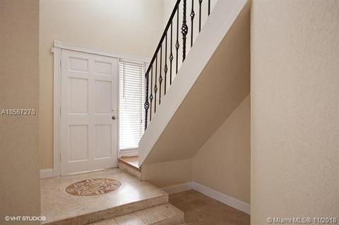 7401 Coldstream Dr, Hialeah, FL 33015 photo 2