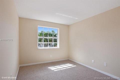 7401 Coldstream Dr, Hialeah, FL 33015 photo 12
