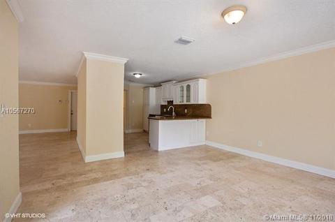 7401 Coldstream Dr, Hialeah, FL 33015 photo 8