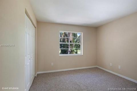 7401 Coldstream Dr, Hialeah, FL 33015 photo 14
