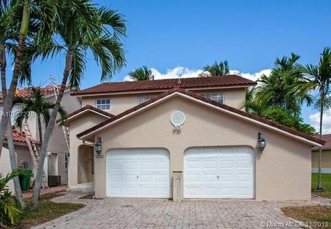 7401 Coldstream Dr, Hialeah, FL 33015 photo 1