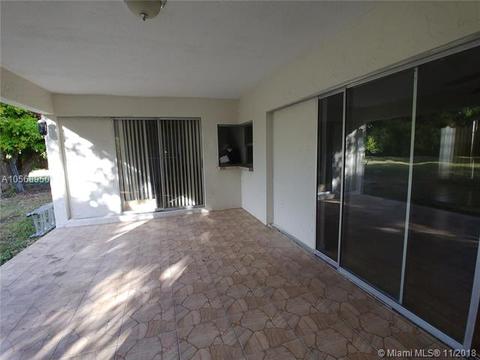 Undisclosed, Miami, FL 33157 photo 14