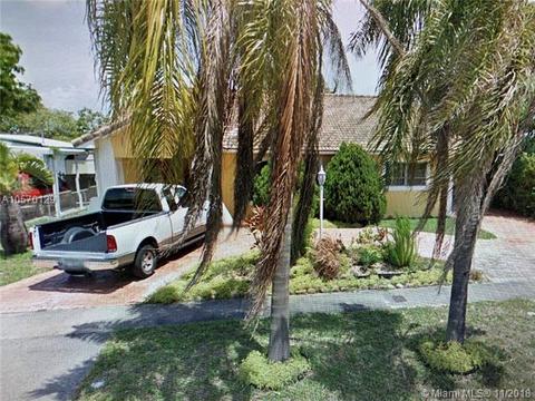 351 E 52nd St, Hialeah, FL 33013 photo 1