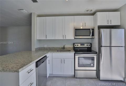 1572 NE 31 St, Pompano Beach, FL 33064 photo 9