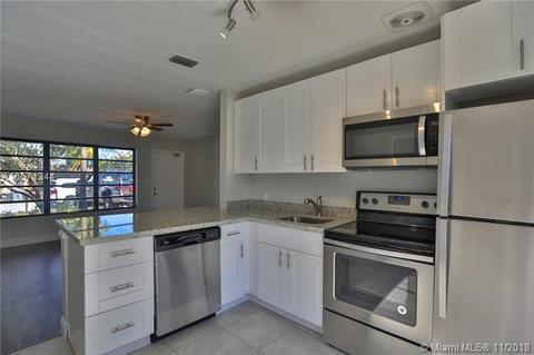 1572 NE 31 St, Pompano Beach, FL 33064 photo 2