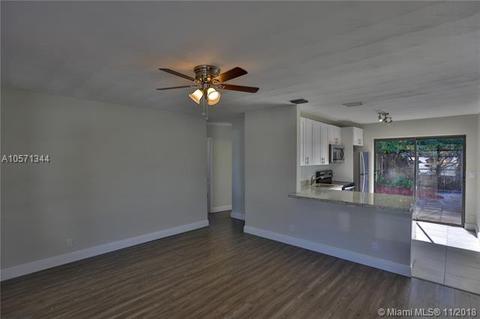 1572 NE 31 St, Pompano Beach, FL 33064 photo 3