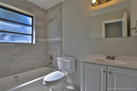 1572 NE 31 St, Pompano Beach, FL 33064 photo 7