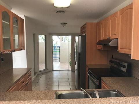 10260 NW 44th Ter, Doral, FL 33178 photo 3