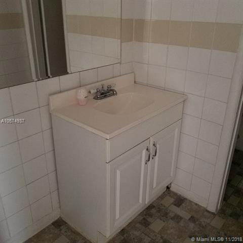 Undisclosed, Hialeah, FL 33012 photo 10