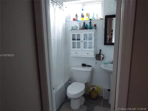 514 E 17th St, Hialeah, FL 33010 photo 10