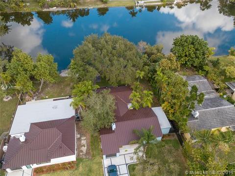 73 Corydon Dr, Miami Springs, FL 33166 photo 3