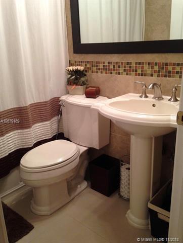 Undisclosed, Miami, FL 33193 photo 10