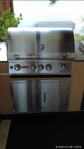 Undisclosed, Miami, FL 33193 photo 16